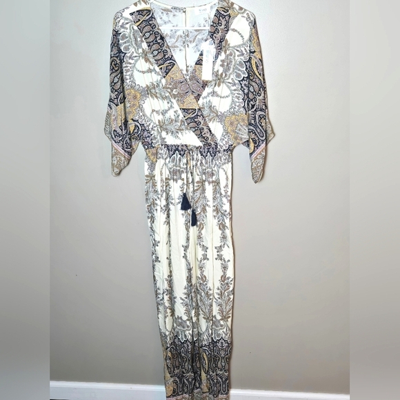 NWT Women's BlueIvy Boho Paisley Deep V-Neck Jumpsuit, Size Small - Picture 1 of 3